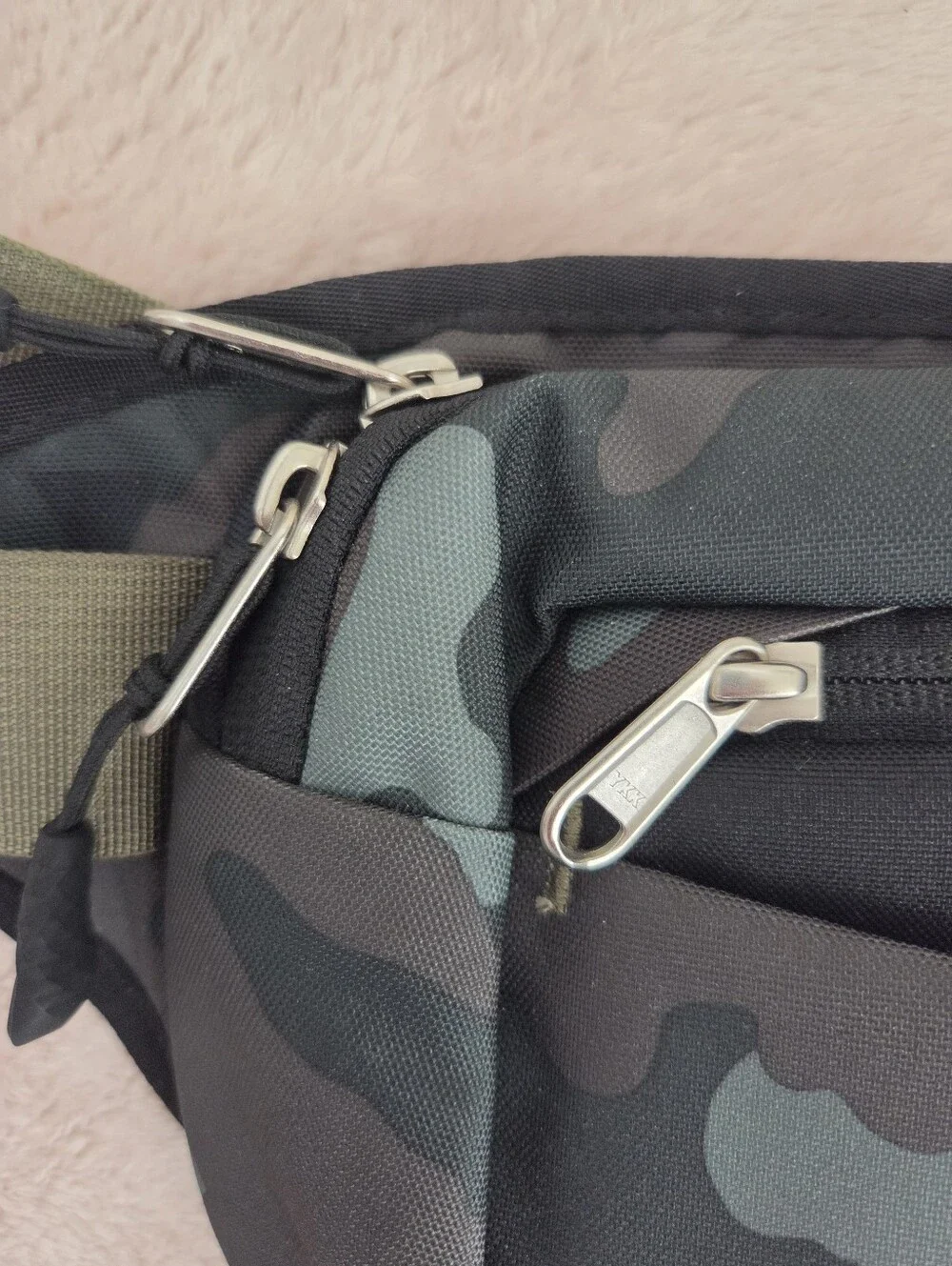 The North Face Camouflage Waist Bag Belt Bag Camo NWOT Excellent Condition